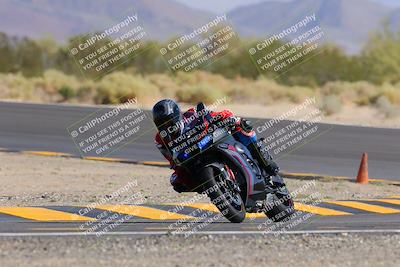 media/Oct-08-2022-SoCal Trackdays (Sat) [[1fc3beec89]]/Turn 10 (945am)/